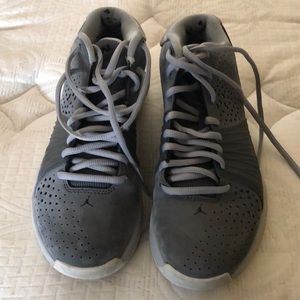 Men gray Jordans